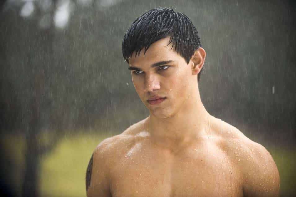 taylor lautner en la saga crepusculo luna nueva