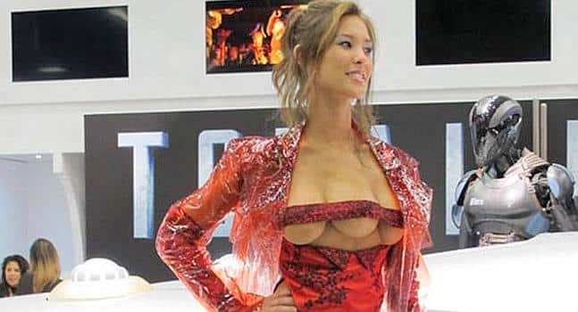 la mujer de tres pechos de total recall (desafío total) estará en madrid