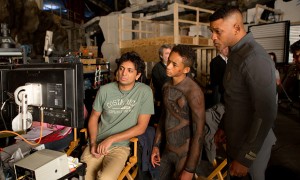 m. night shyamalan, con jaden y will smith en el rodaje de 'after earth'