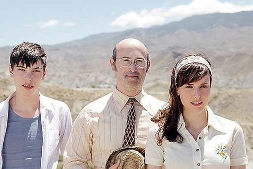 Vivir es fácil con los ojos cerrados