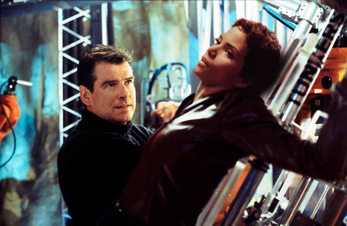 halle berry james bond