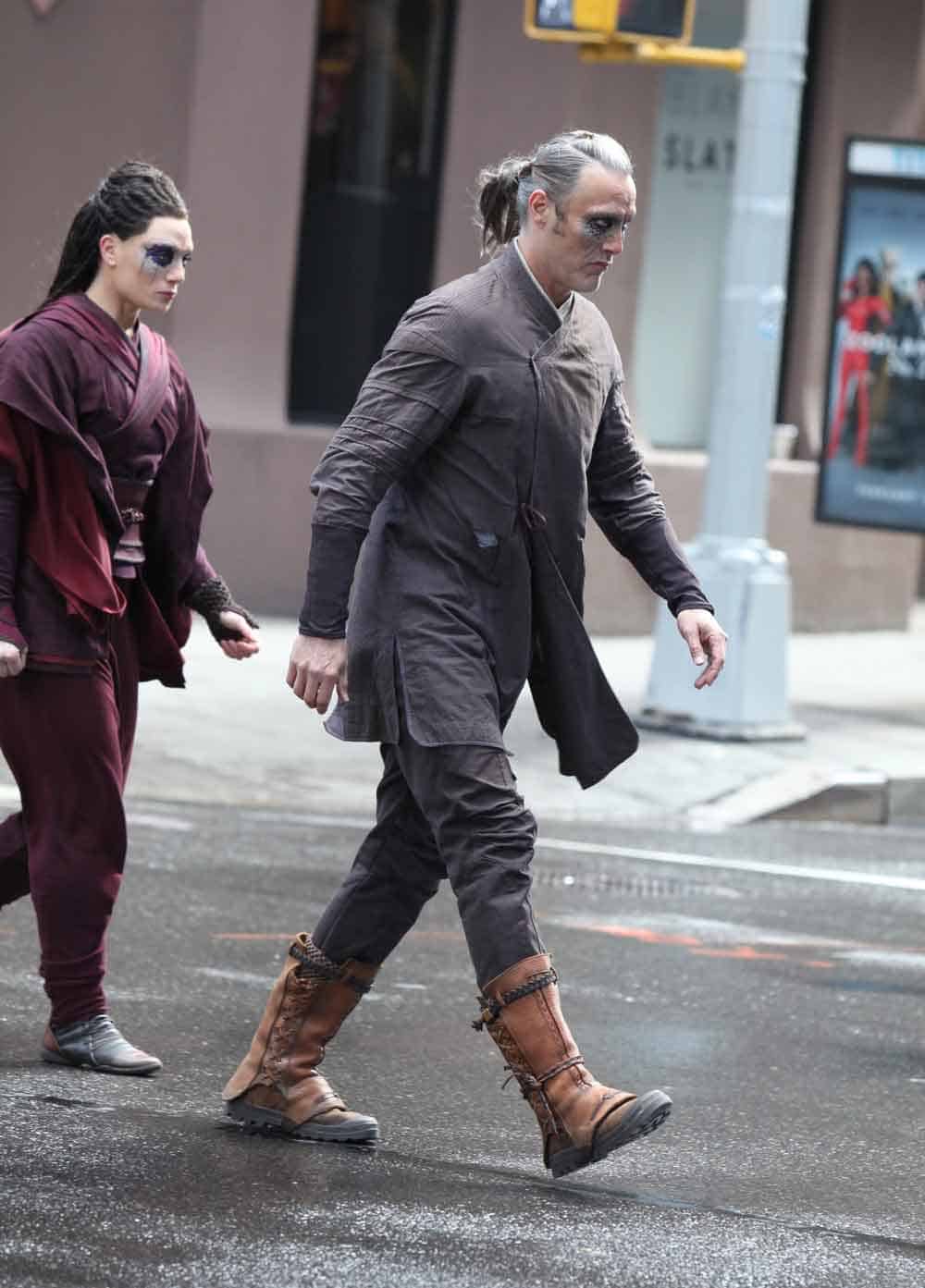 primeras imágenes de mads mikkelsen en doctor strange