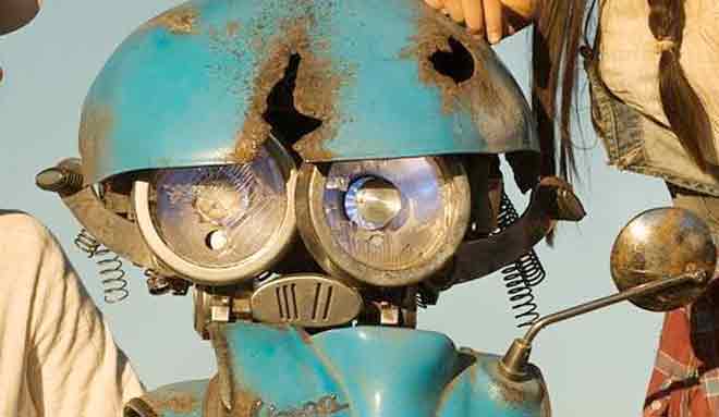 Michael Bay nos muestra un nuevo Autobot de 'Transformers 5' transformers 5