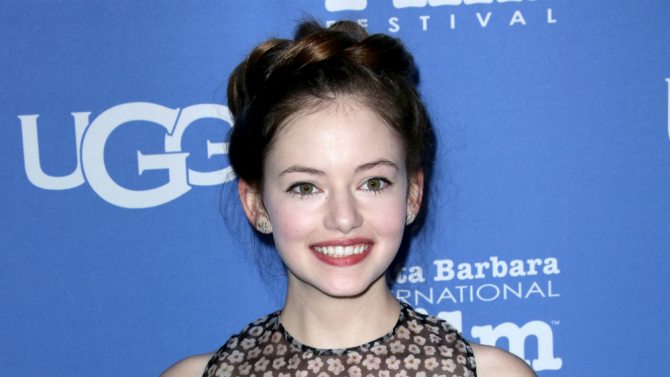 Fichaje Mackenzie Foy El Cascanueces