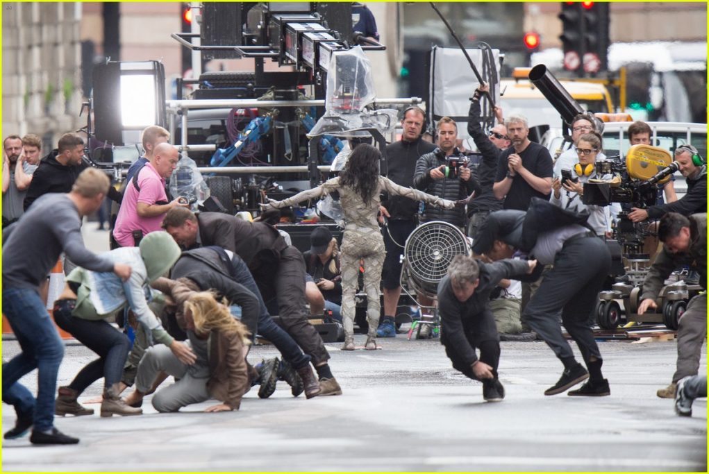 sofia-boutella-films-the-mummy-in-full-costume-makeup