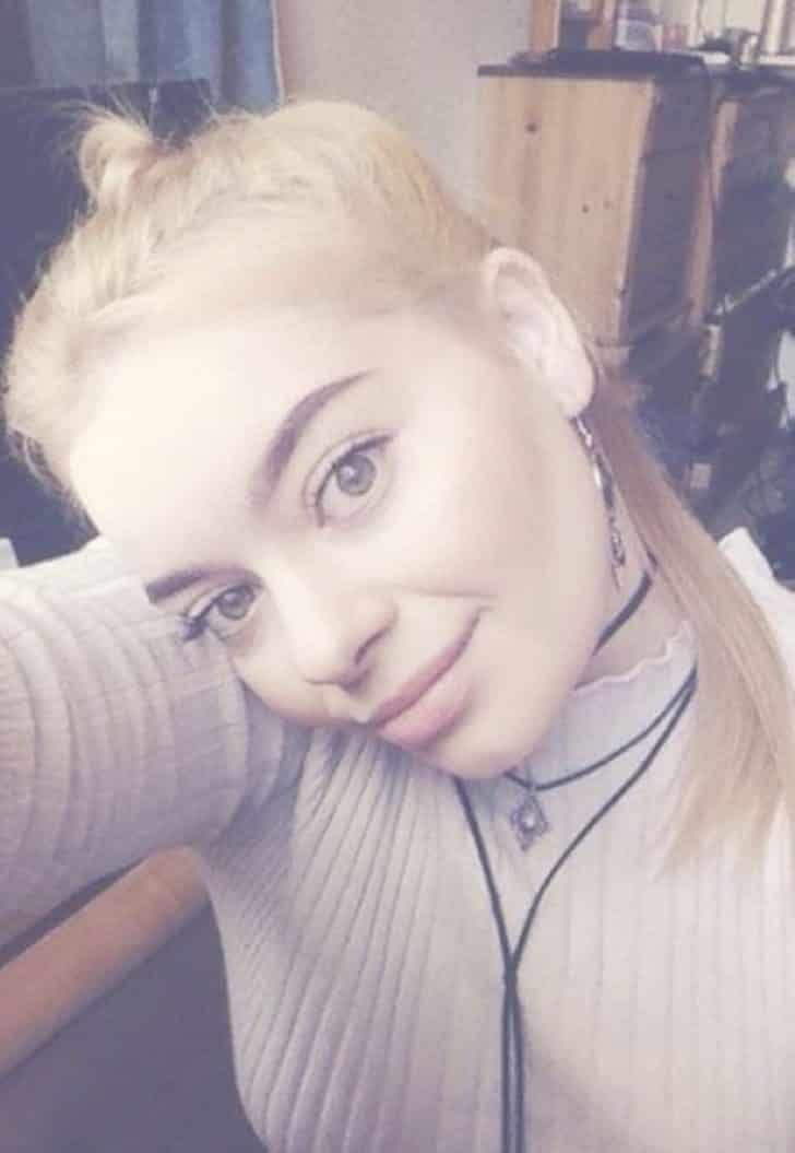 margot robbie clon sexy hot (3)