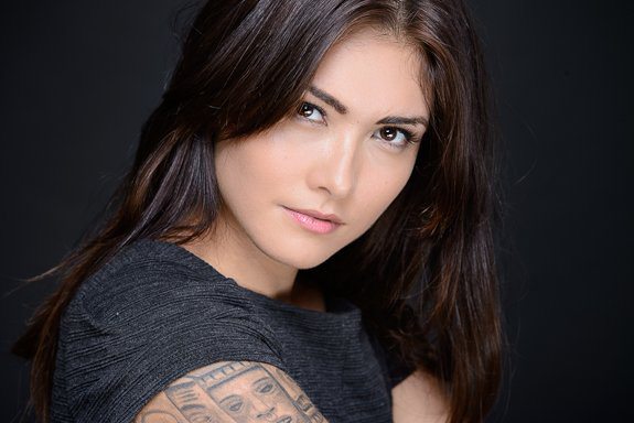 daniella pineda se une a jurassic world 2