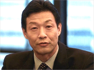 james saito capa y puñal