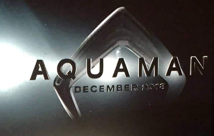 logotipo de la película de 'aquaman' y detalles del arte conceptual