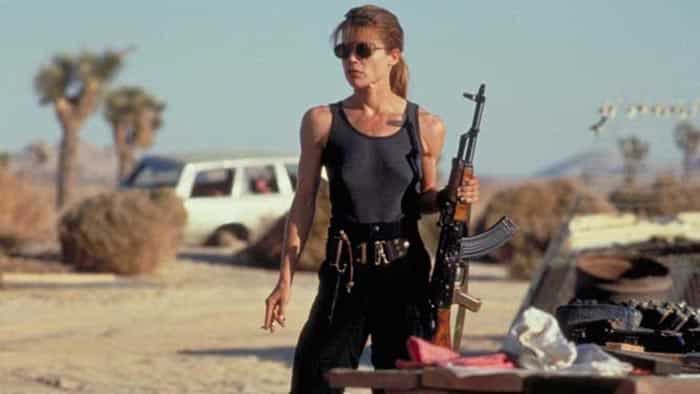linda hamilton como sarah connor en terminator 6