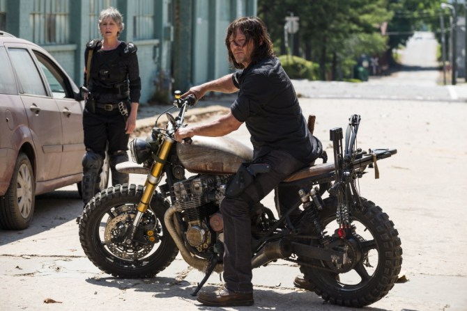 the walking dead temporada 8 episodio carol daryl
