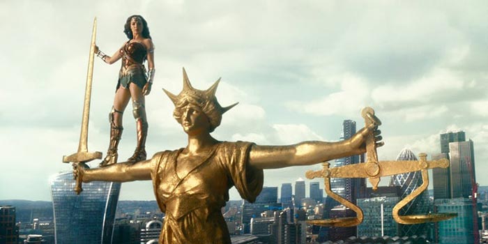 wonder woman en la liga de la justicia (2017)