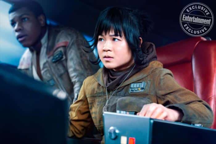 la misión de finn (john boyega) y rose tico (kelly marie tran) en star wars: los últimos jedi (2017)