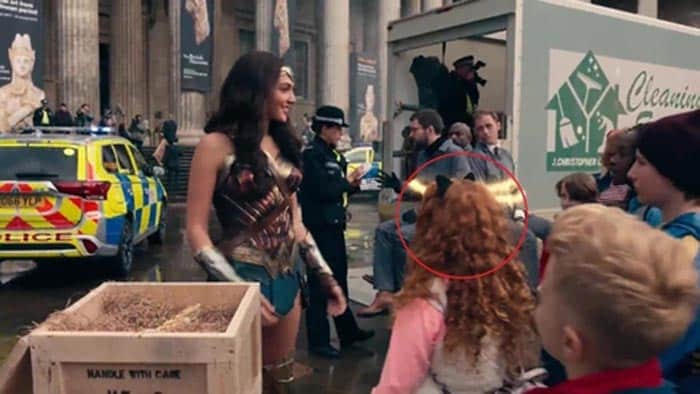 el easter egg de catwoman en la liga de la justicia