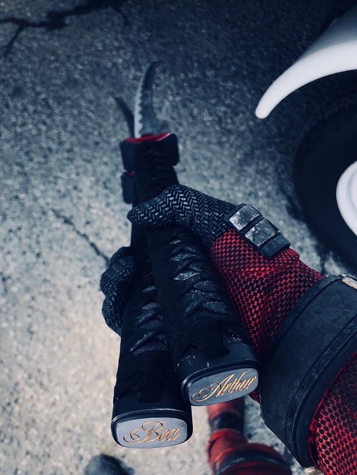 imagen de deadpool 2 con las katanas