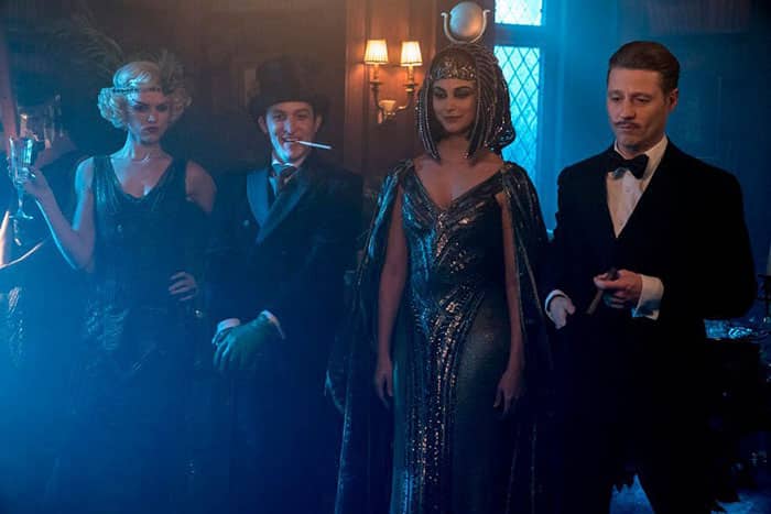 primeras imágenes de jim gordon con bigote en la serie de gotham