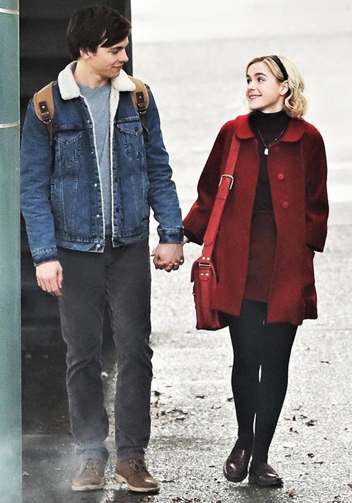 Primera imagen de Sabrina en la nueva serie de Netflix: The Chilling Adventures of Sabrina Primera imagen de Sabrina en la nueva serie de Netflix: The Chilling Adventures of Sabrina