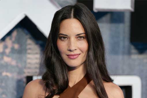 predator olivia munn