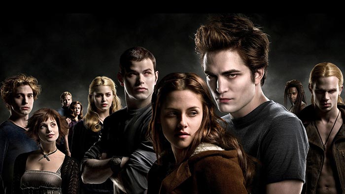 Crepúsculo, con Robert Pattinson y Kristen Stewart