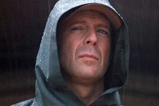 11 grandes errores que tiene Glass (Cristal) de Shyamalan