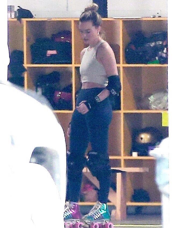 margot robbie como harley quinn preparando aves de presa (2020)
