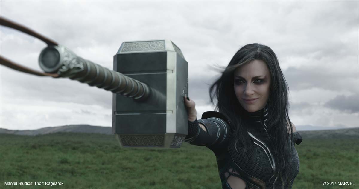 Hela casi aparece en la primera película de Thor (2011) hela mjolnir