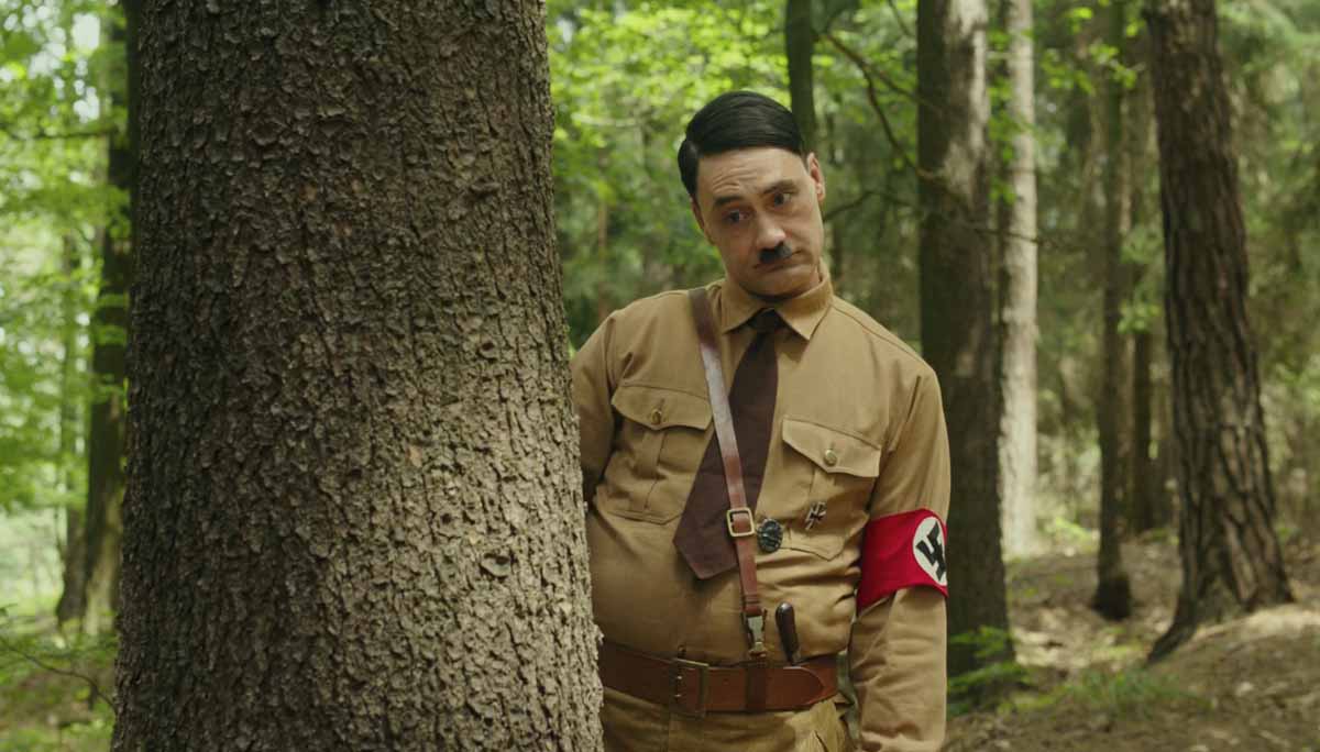 jojo rabbit, la comedia sobre hitler se convierte en todo un éxito