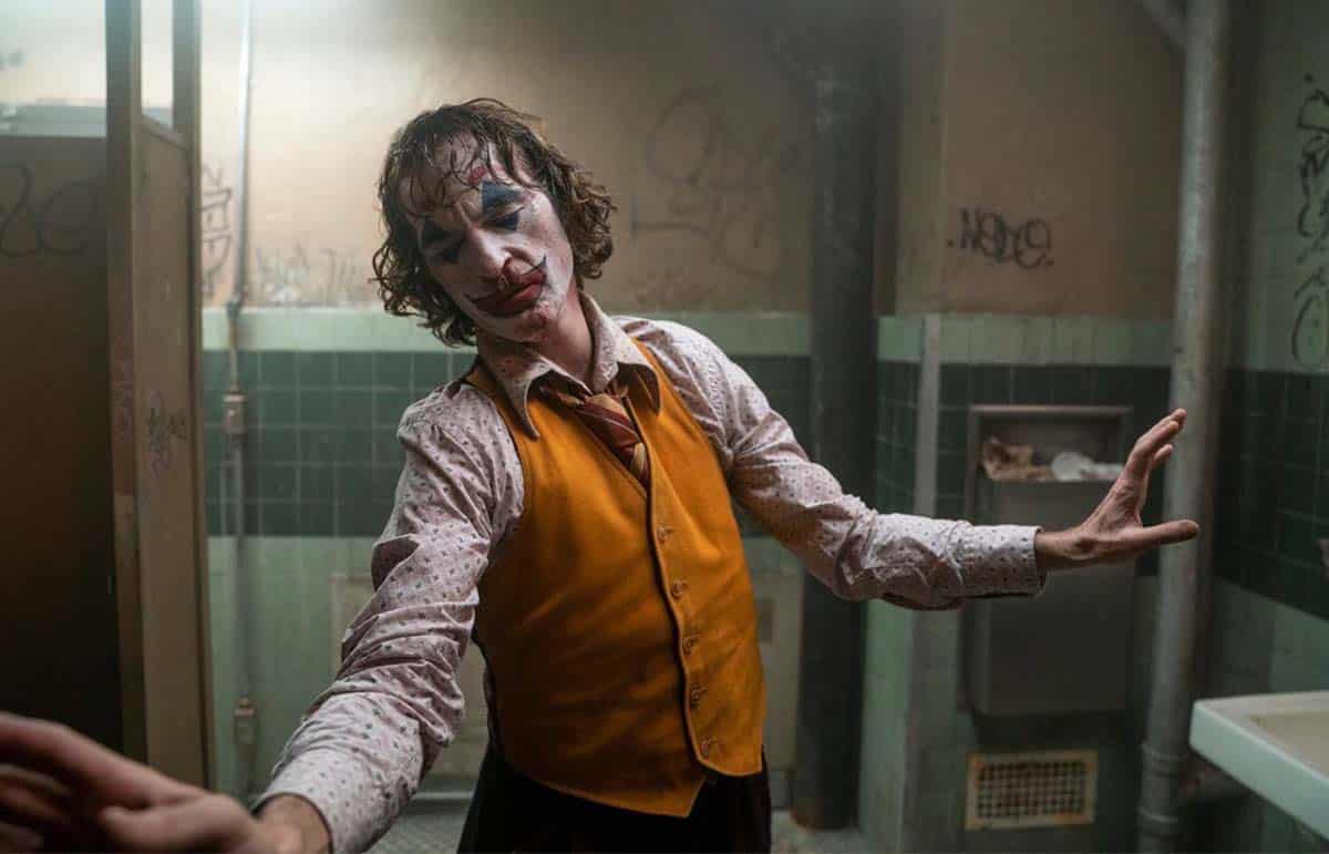 warner bros pierde mucho dinero por no creer en el joker
