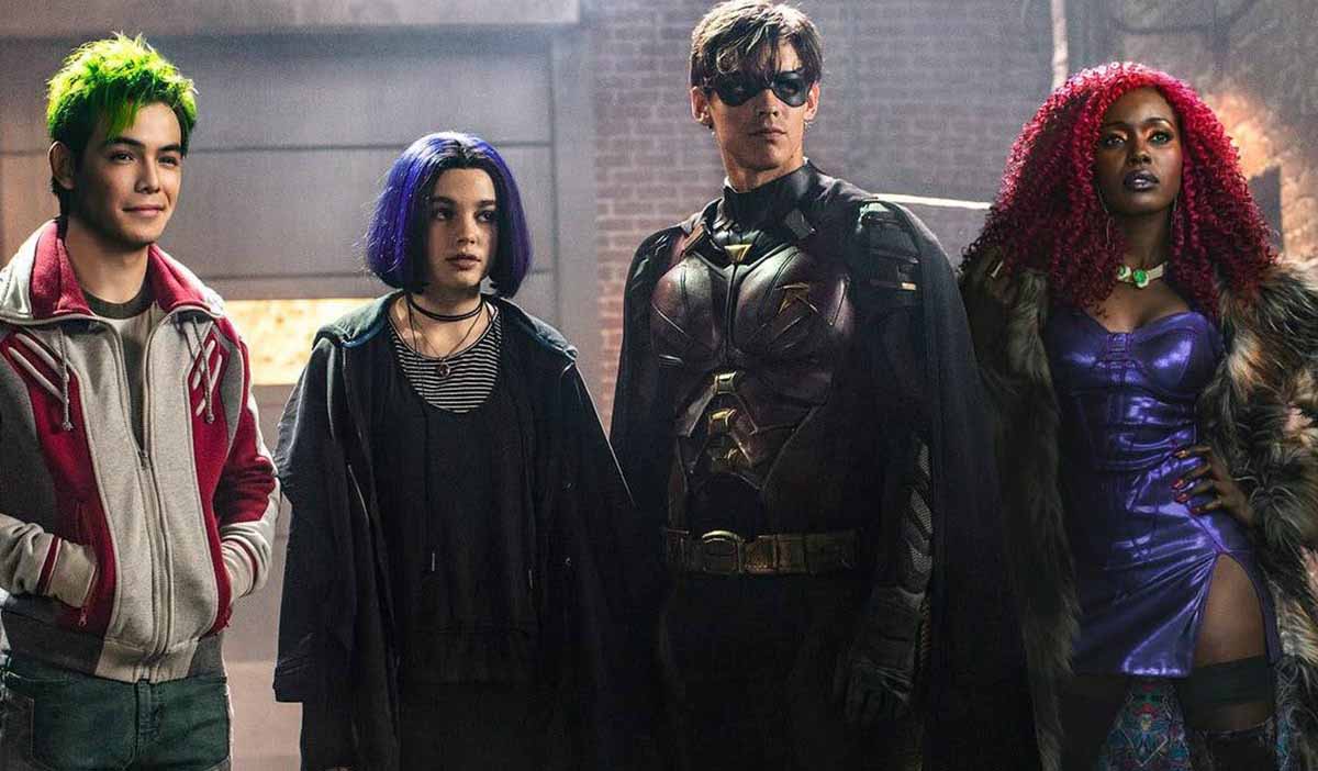 arrowverso: rumor sobre posible aparición del reparto de titans