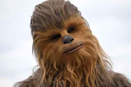 star wars demuestra que chewbacca es muy mal espía