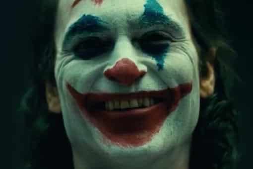 joker: joaquin phoenix y todd phillips se ríen de la teoría de los relojes