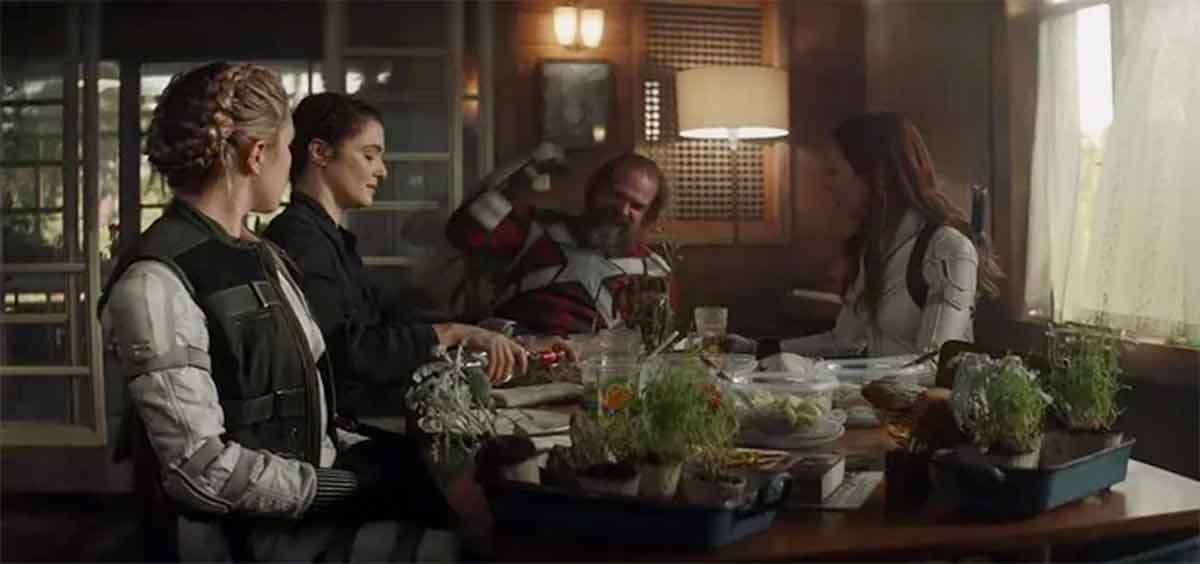la conexión entre el tráiler de viuda negra y vengadores: infinity war