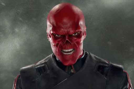 Hugo Weaving revela por qué no interpretó a Cráneo Rojo en Infinity War y Endgame