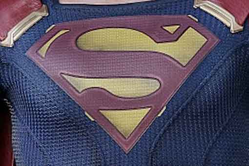 filtran el nuevo traje de superman de su serie de televisión