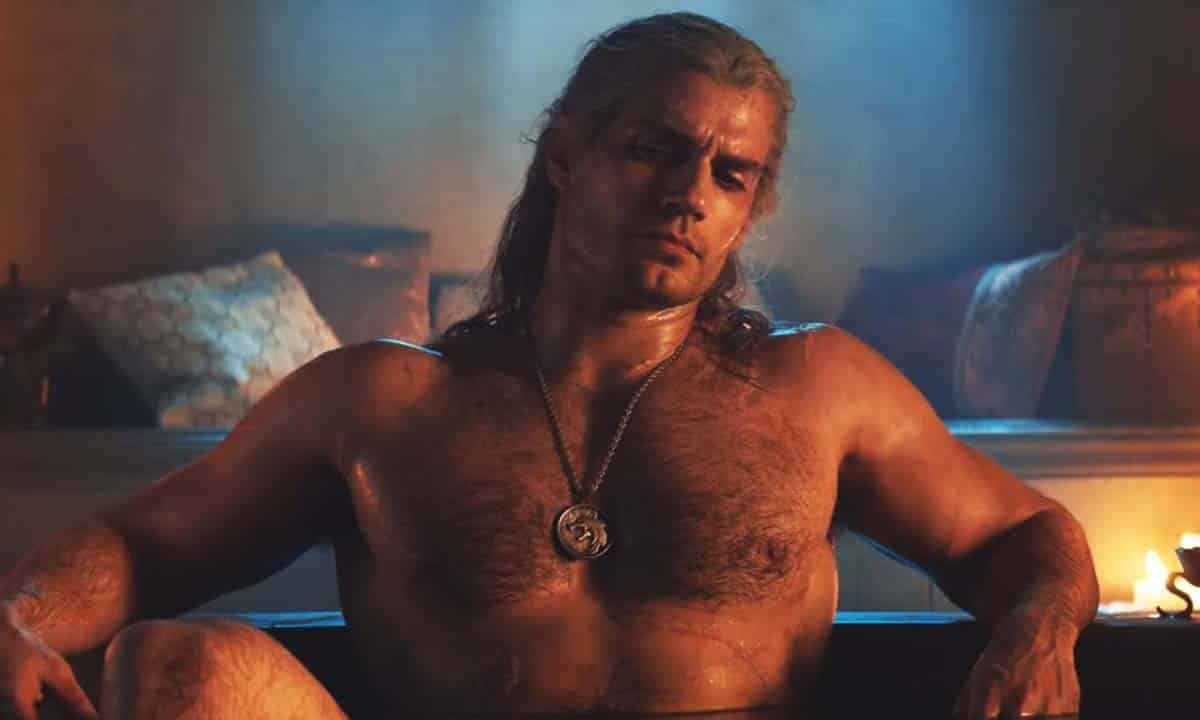 the witcher: henry cavill contó por qué no se recreó fielmente la escena de la bañera