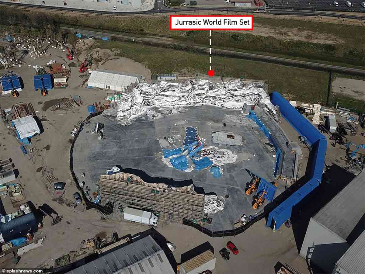 desoladoras fotos del set de rodaje abandonado de jurassic world 3