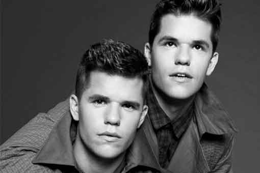 gemelos charlie y max carver the batman teen wolf