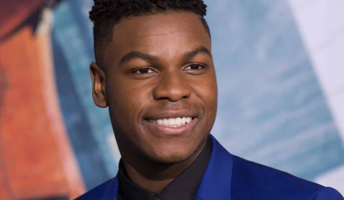 John Boyega ( Star Wars ) dio un emotivo discurso en la marcha de Black Lives Matter john boyega ( star wars ) dio un emotivo discurso en la marcha de black lives matter