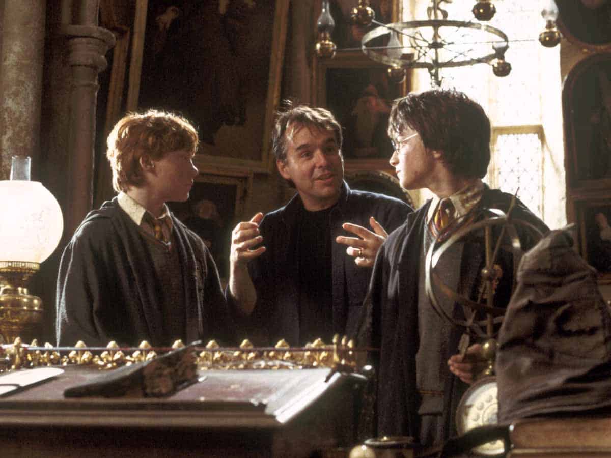 chris columbus cuenta como fue dirigir la primera entrega de harry potter y además confiesa que quería participar en las últimas entregas.