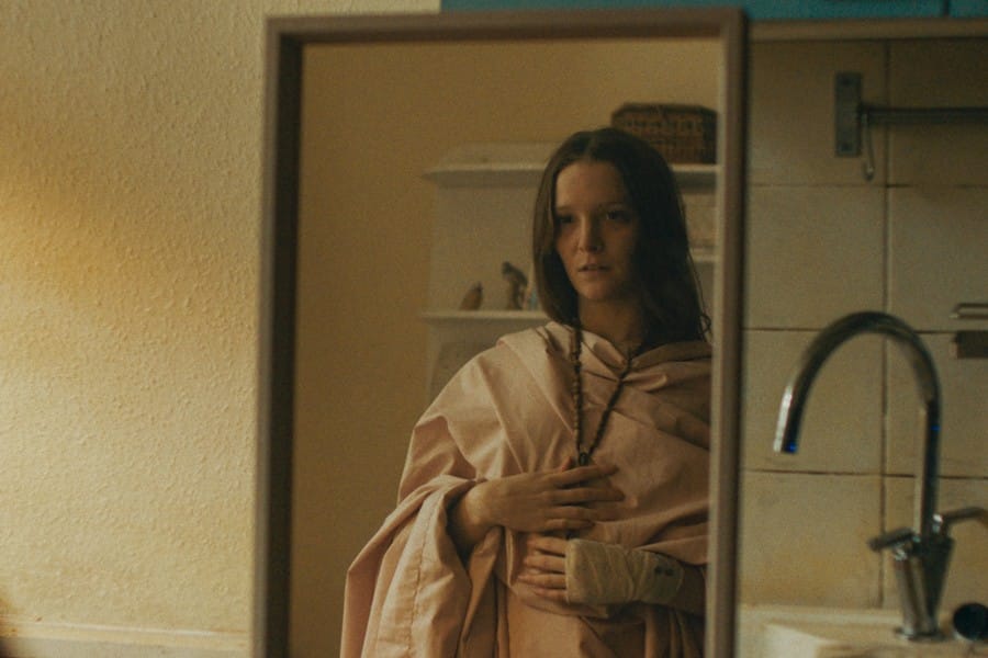 critica a saint maud: el terror religioso de lo sagrado