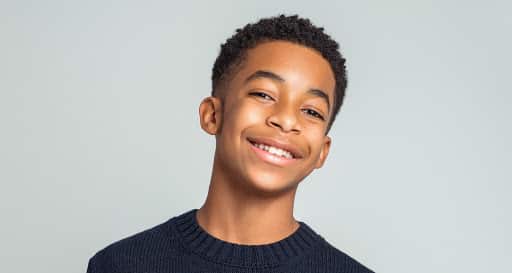 isaiah russell-bailey el cráter