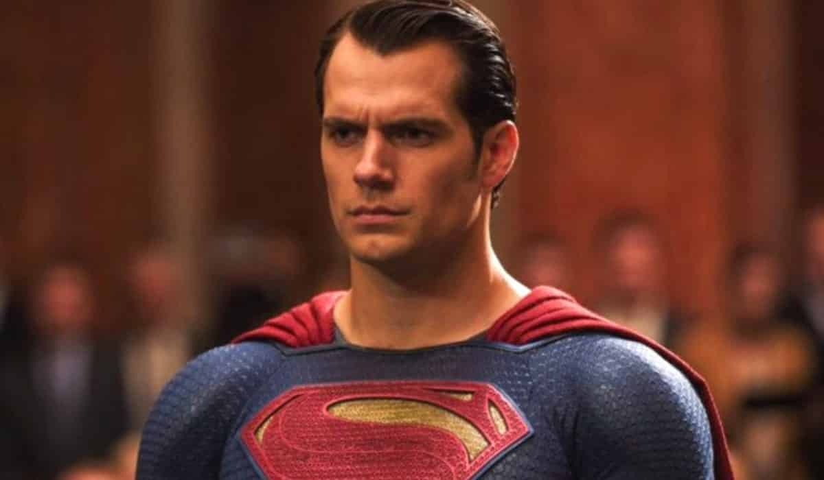 ¿henry cavill está interesado en una serie de superman?