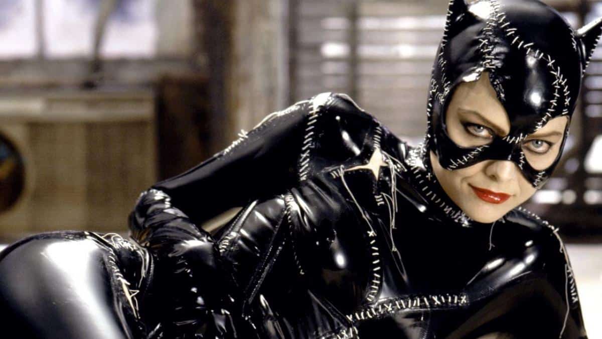 revelan imágenes impactantes de la nueva catwoman