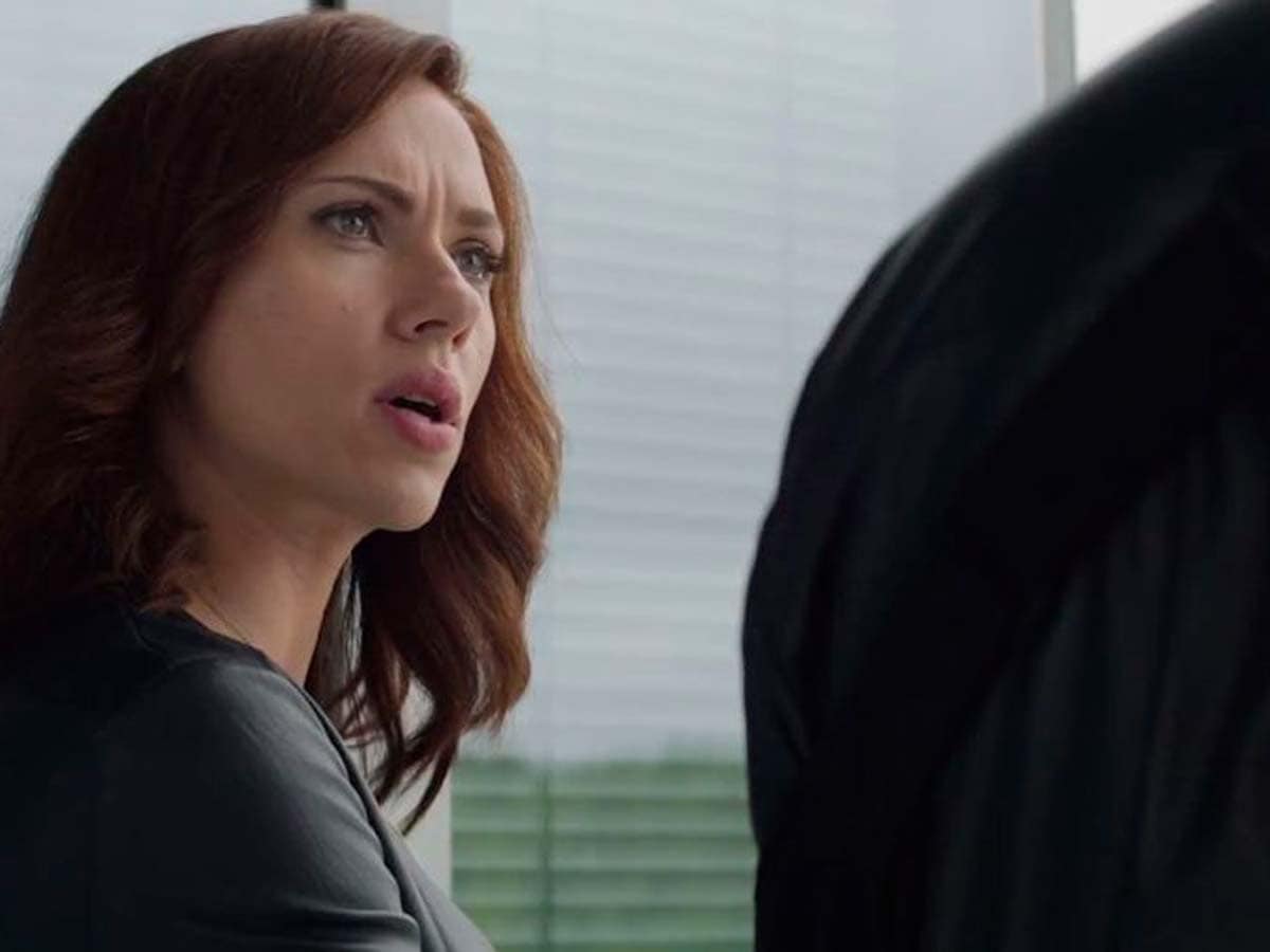 viuda negra y iron man