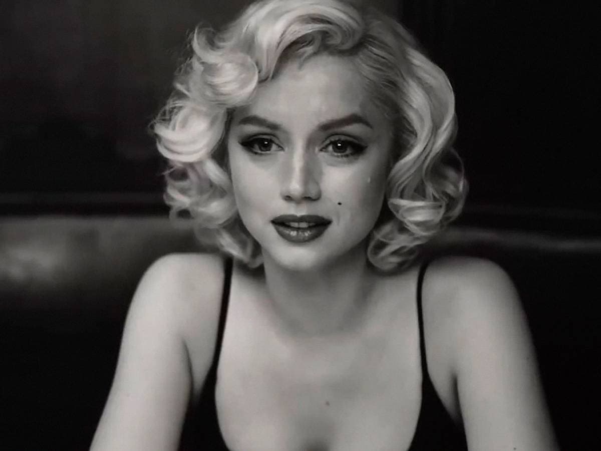 chris evans reacciona a blonde de ana de armas