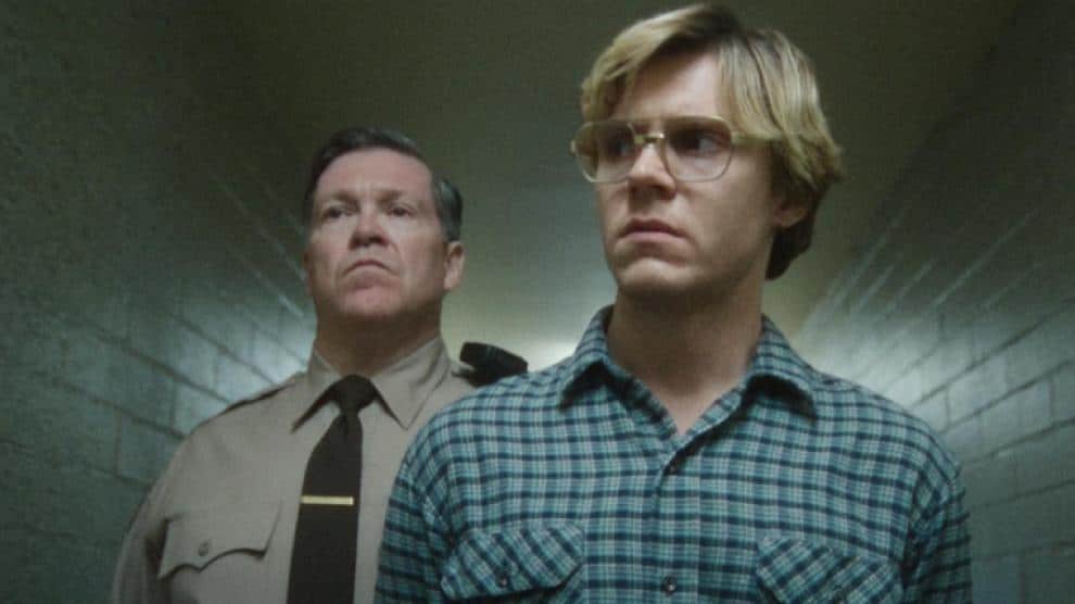 Familiares de las víctimas arremeten contra serie de Netflix sobre Dahmer dahmer netflix serie