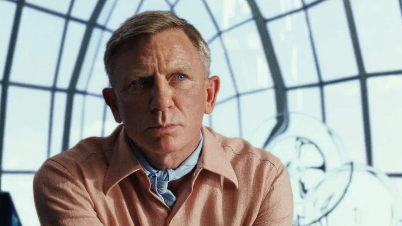 knives out 2 - glass onion