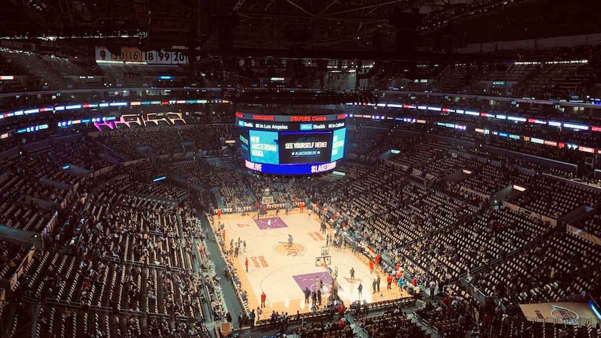 los cinco mejores juegos gratuitos en línea sobre baloncesto con los lakers