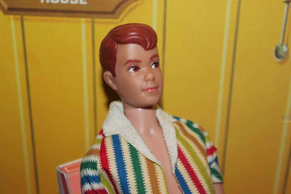 allan en su diseño clásico