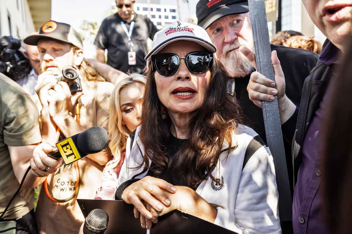 Fran Drescher durante la huelga de la SAG-AFTRA